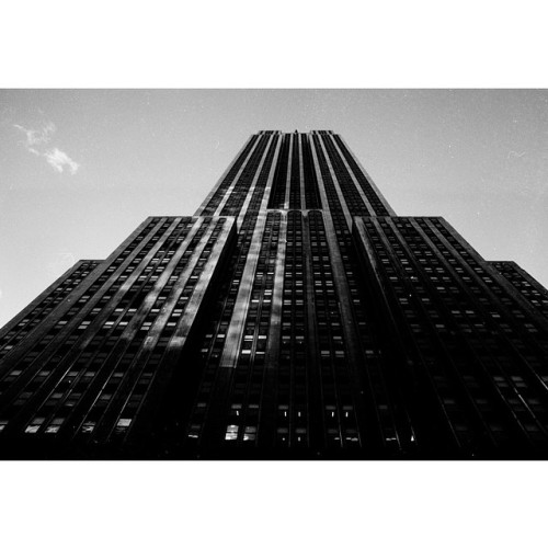 pearceleal: Empire State. Kodak Tmax 100 www.pearcelealphoto.com (at 5th Ave, New York City )