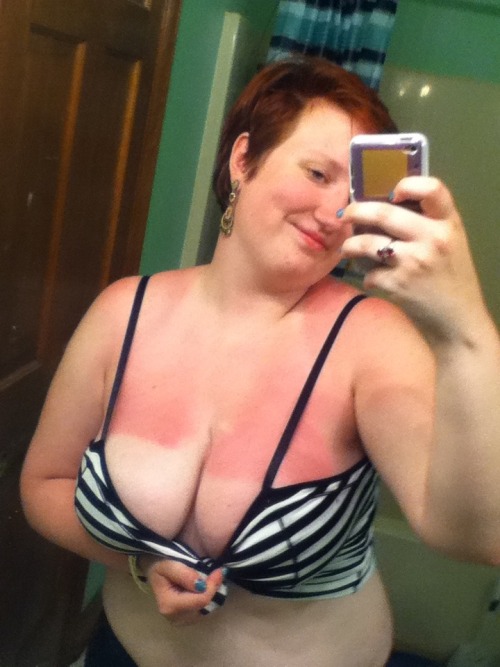 madamecuntress:  I had a date…..I wonder if he knew what color my eyes were ;)