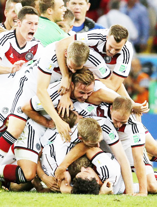 griezm:  The final whistle = WIR SIND DIE MEISTER 