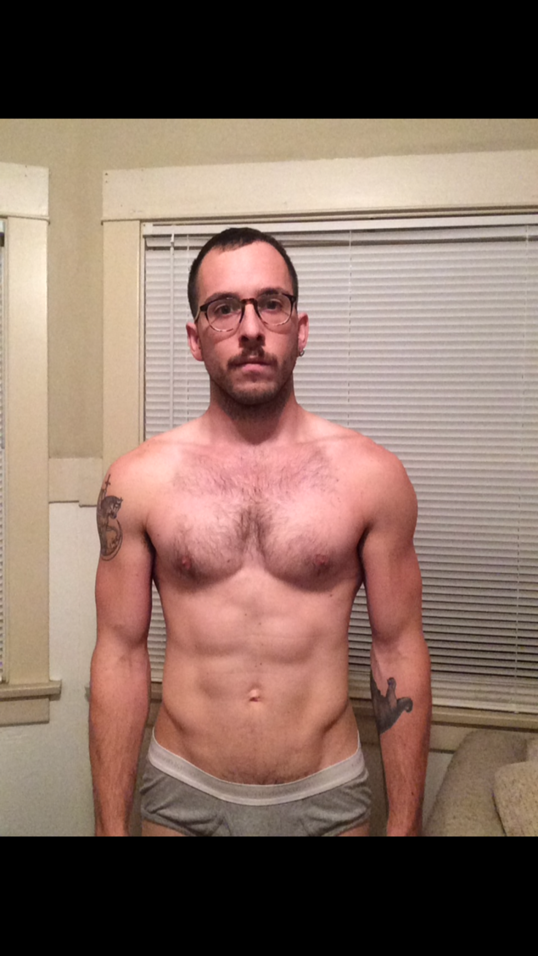 straightcuriousbuds:  shootinmypit:  a night of selfies during workout (then spa