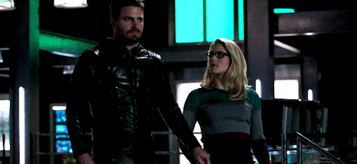 oliverxfelicity: olicity + hand in hand