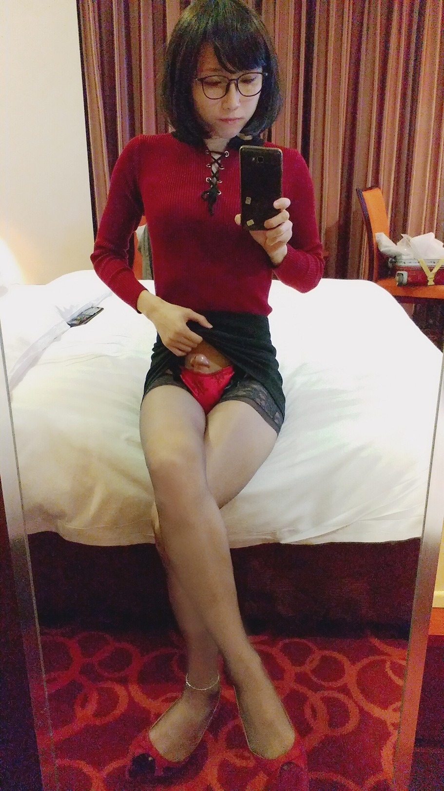 yoooout:全身紅都係要輸$$ 😓
