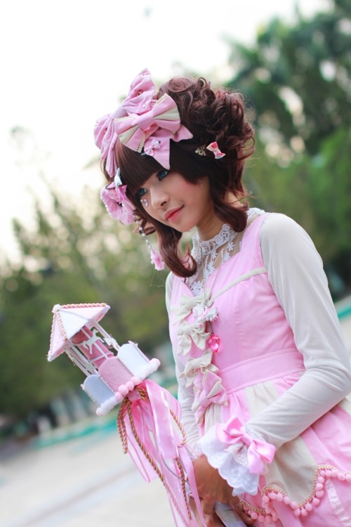 mialinen: Winter is coming ! Happy international Lolita day &lt;3