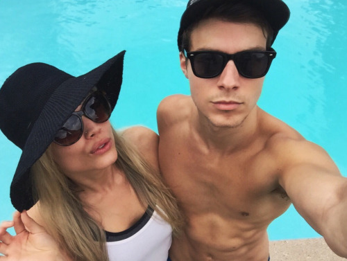 b0nk3rz:  9 selfies of 2015