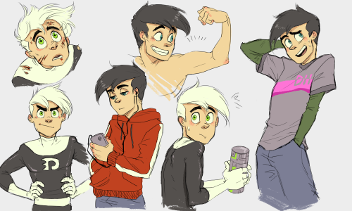 skellagirl:We’ve been watching Danny Phantom a lot lately. Here’s some slightly older bu