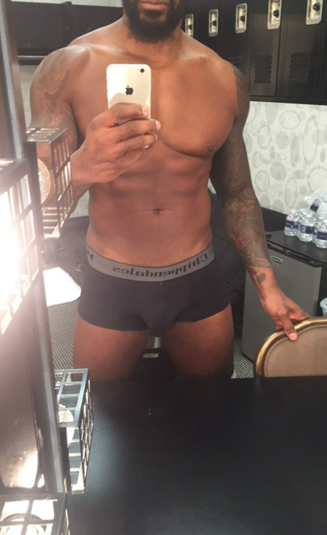 famousdudes:  Tyson Beckford knows how to porn pictures