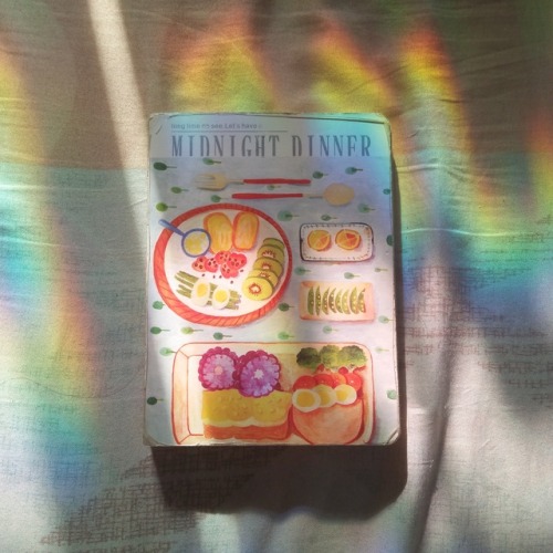 peachisty:look at how pretty my journal looks with a rainbow