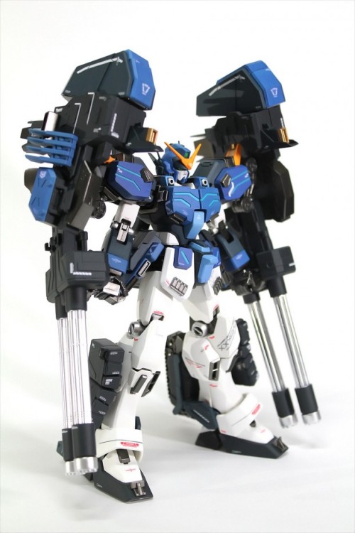 Base Model: Master Grade 1/100 Gundam Heavyarms EW VersionCustomized by: Αng 마 Buy Now (Base Model):