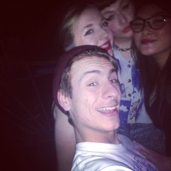 love this photo, simply because @jakewardyo head looks so fucking big haha. @lou_laa_belle @cerioxy 💕