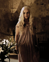 rubyredwisp:Daenerys Fan Challenge: [Day 6] → Favorite Hairstyle + Costume∟ Dany is a hoarder of cos