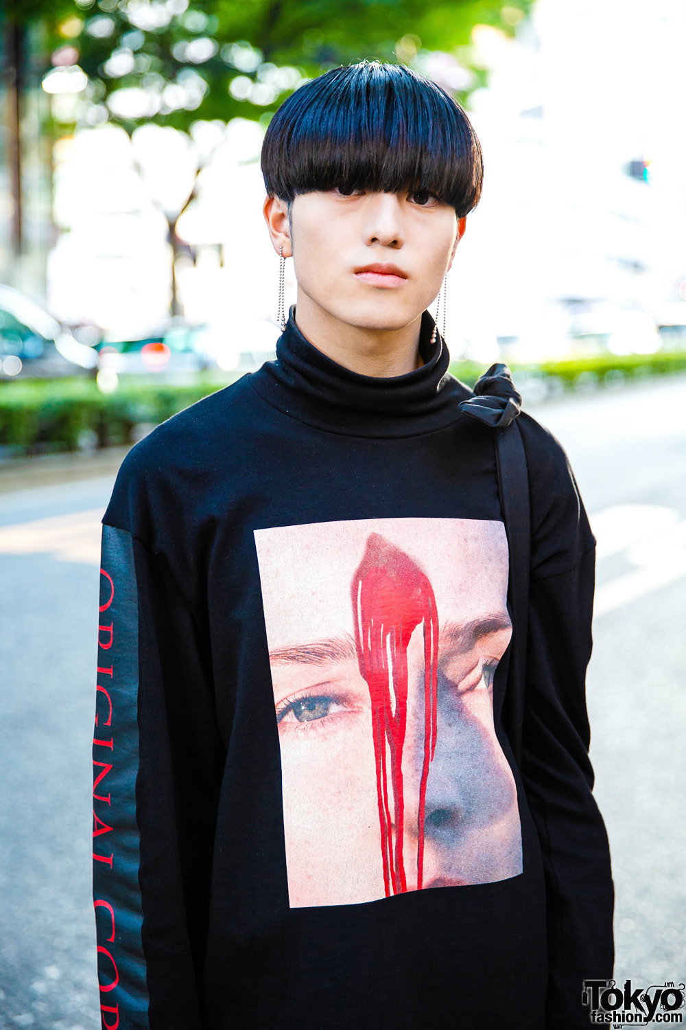 tokyo-fashion:  Japanese students Hikari, Ryo, and Koutarou on the street in Harajuku