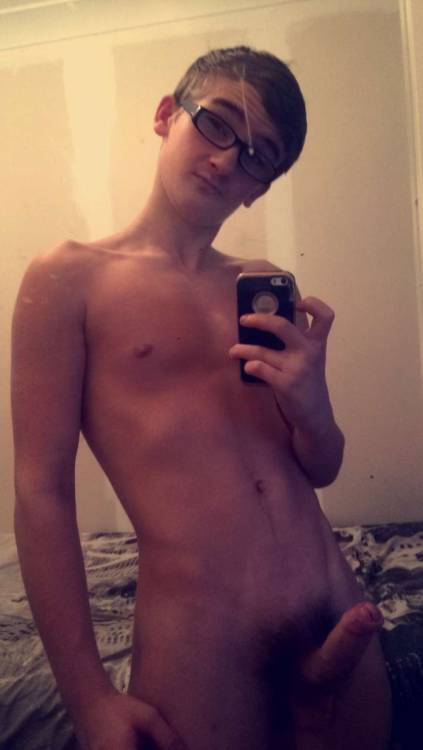 glasgowboysshirtless: Lewis, 18