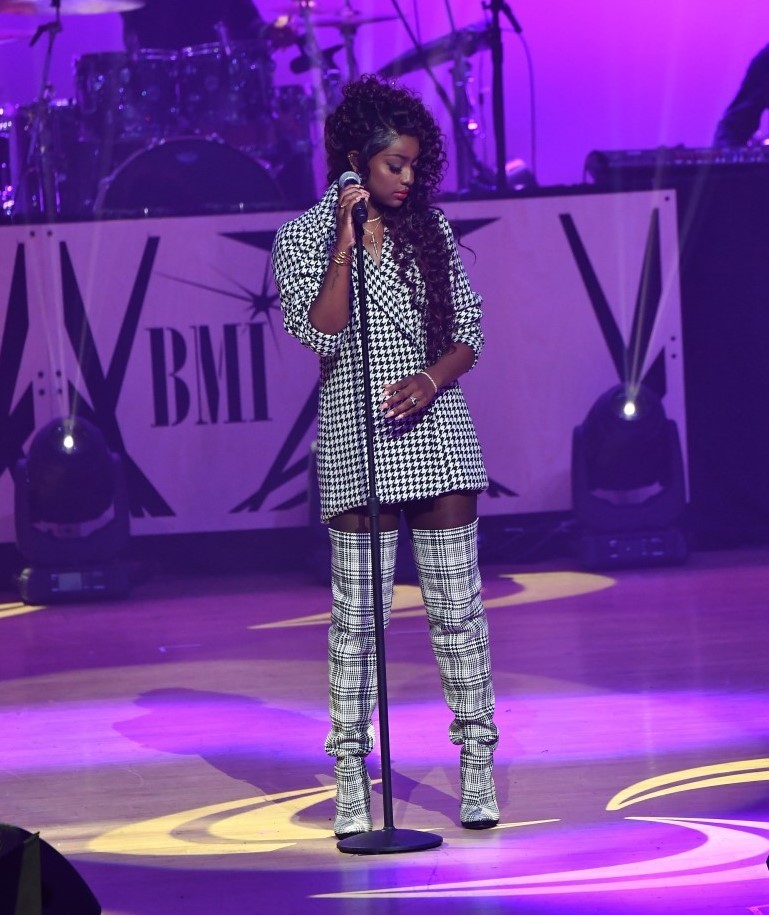 fuckyesjanet:  Janet Jackson was awarded the Icon Award at the BMI Awards last night,