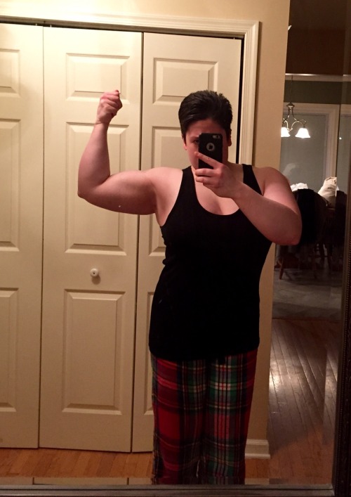 erinlifts - Because Flex Friday or something. Feeling buff and...