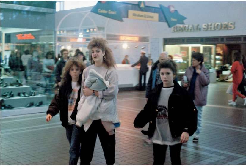  Michael Galinsky’s Retro Photos of 1980s Shopping Malls Are, Like, Totally Rad