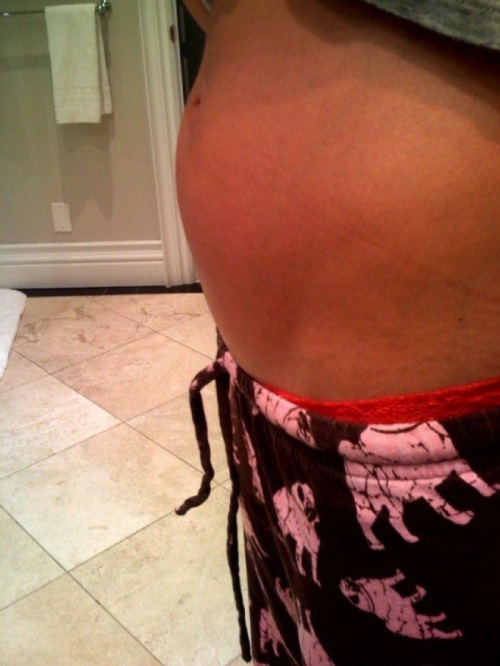 000bleh:  celebssucker:  Jessica Alba leaked pics - pregnant and baring tits  :)