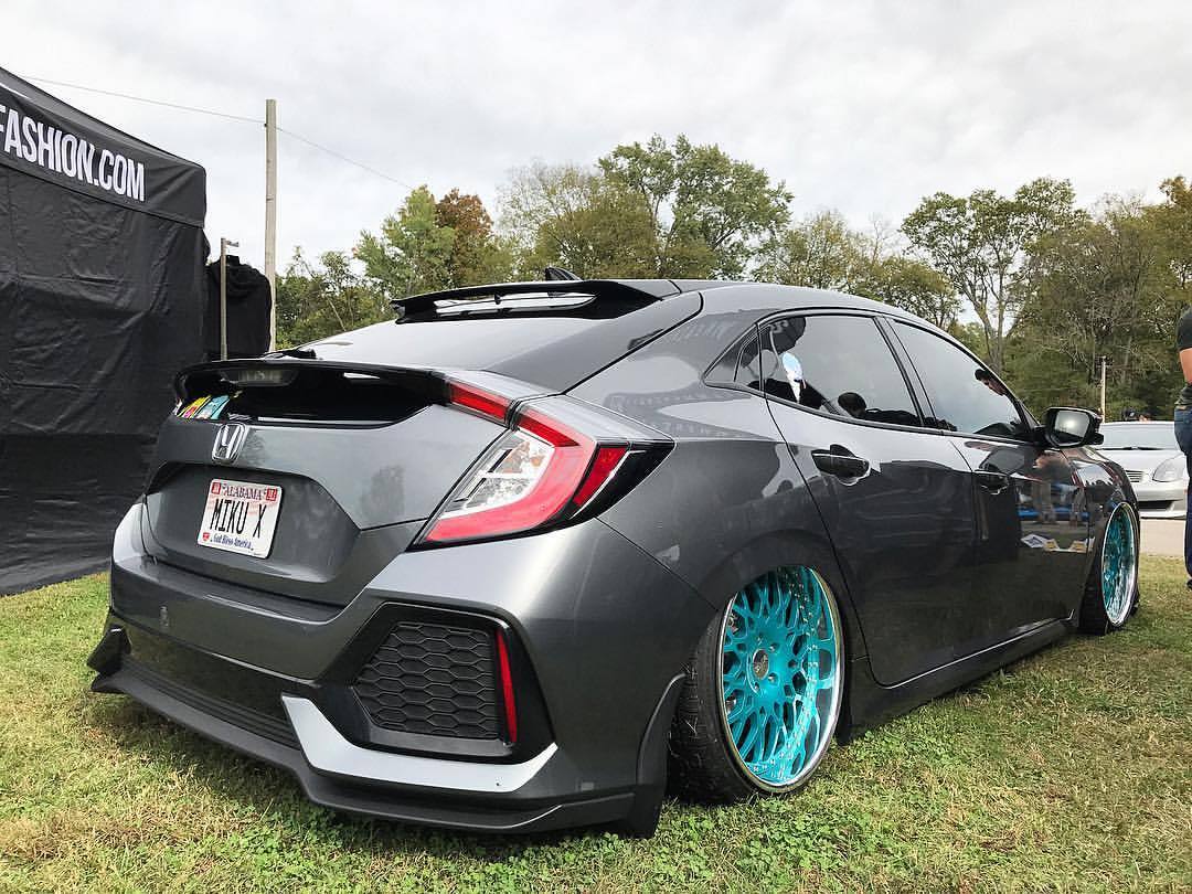 In The Know — 10th Gen Honda Civic Slammed To The Ground