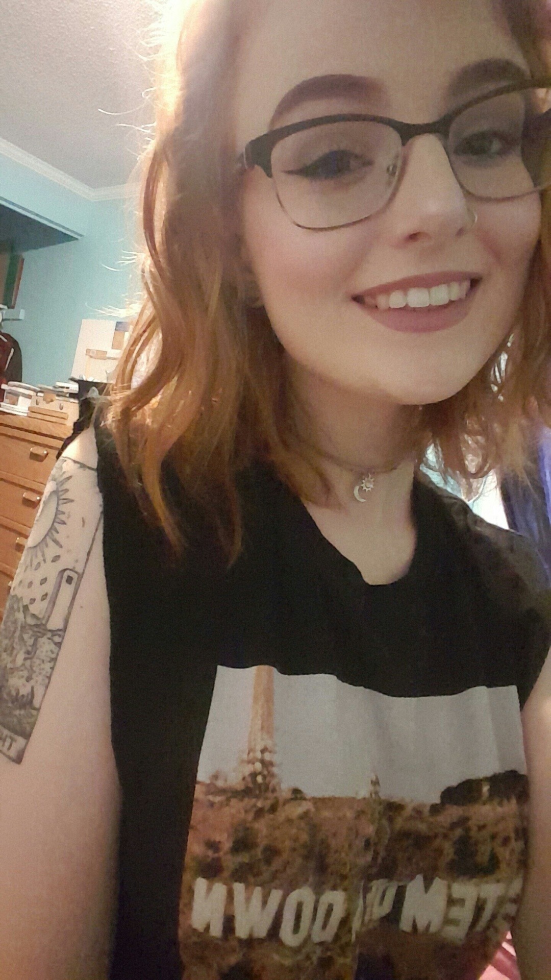 white-hot-moon:these are basically the same but I don’t smile with my teeth enough