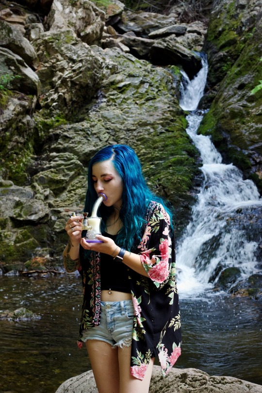 eminemmademedoit:You know it’s a big toke when you look confused blowing it out