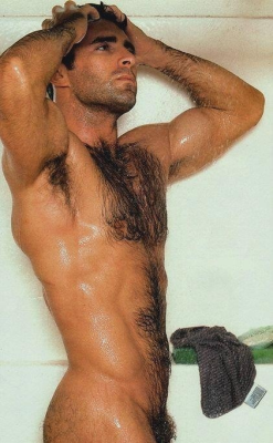 efraaogl:  o.O Oh my abs!. XXIV Delicious hairy man. 