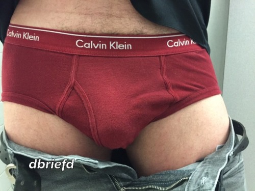 Love basic briefs. In basic colors.
