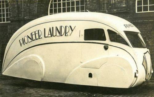 Streamline vans made at Holland Coachcraft of Govan, Glasgow, the company was established around 193