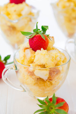 yummyinmytumbly:  ANGEL PINEAPPLE LUSH PARFAITS