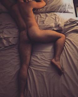 thetelltaletail:  Goodnight 💤💤💤 003  #humpwednesday #humpday #tiredpup #gayboy #gay #scruff #woof #instafitdudes 