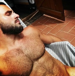 Follow my two hairy men blogs:http://sambrcln.tumblr.comhttp://hairysex.tumblr.com