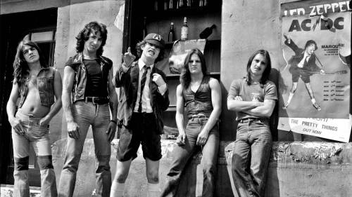 AC/DC, 1976
