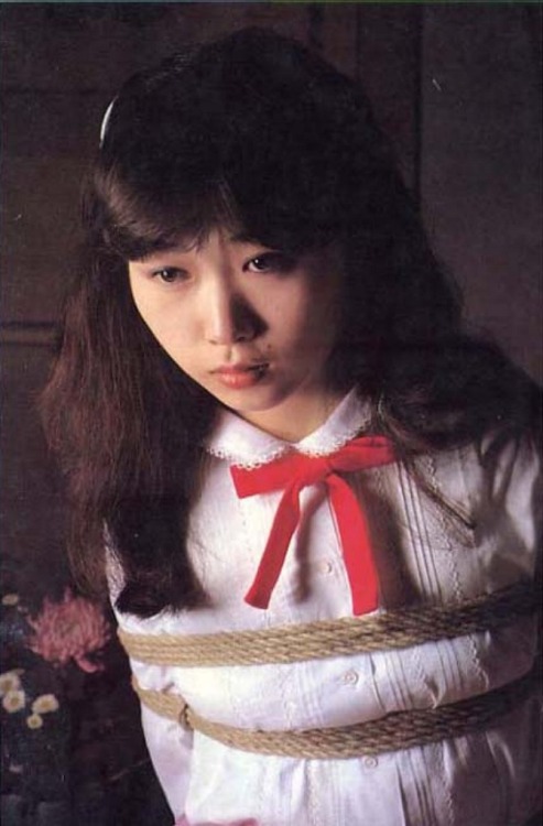higyaku-no-miki:  寺山久美さん   