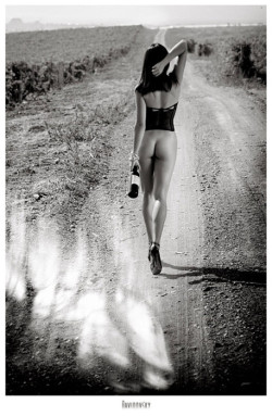 love-nude-girls-x:  more nudity http://love-nude-girls-x.tumblr.com