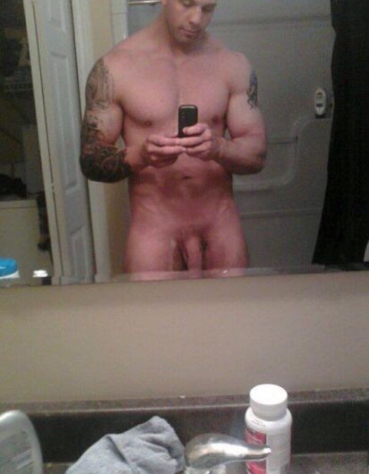 exclusivekiks:  Hot muscle guy with a big cock 💋💋💋🔥🔥💋💋🔥🔥🔥🔥🔥💋💋💋🔥🔥💋🔥🔥🔥