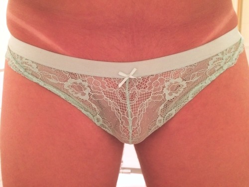 XXX sohard69blue:Soft lacy panties post beach photo