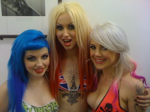 shellydinferno:  Amie, Shelly & Masubi www.facebook.com/shellydinferno
