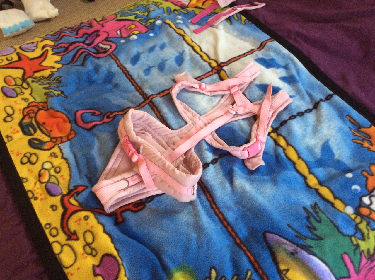 daddy-for-my-gf:  This is a baby bouncer/bondage harness I made for my little girl.