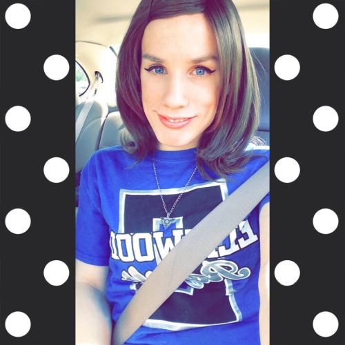 [Two pictures of the same girl with shoulder length straight brown hair, wearing a blue graphic t-sh
