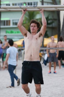 hotcelebs2000:ANSEL ELGORT