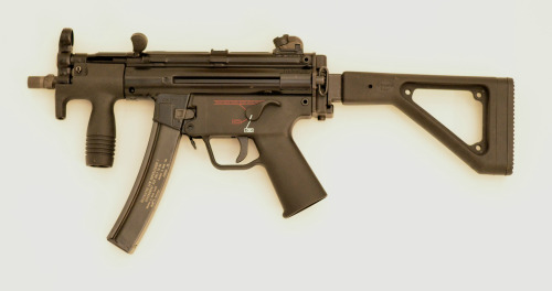 I forgot to publish this with the others.MP5K-PDW clone