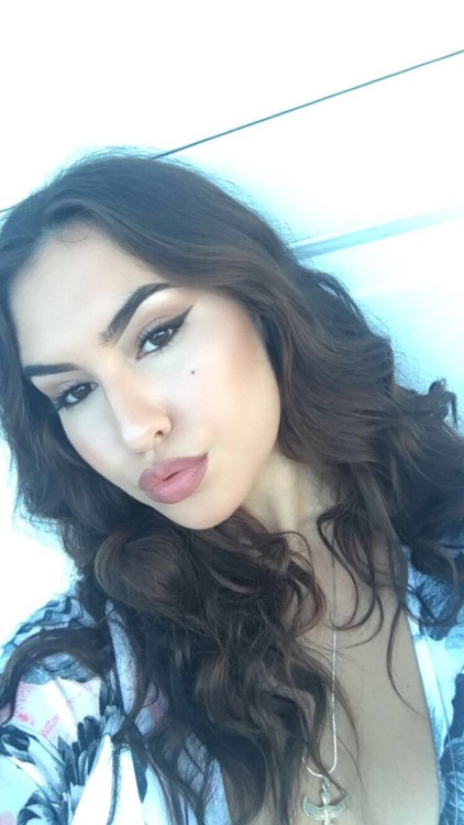ladiosa-jade:  Snapchat // Lexzyfitzke ✨👸🏽💕
