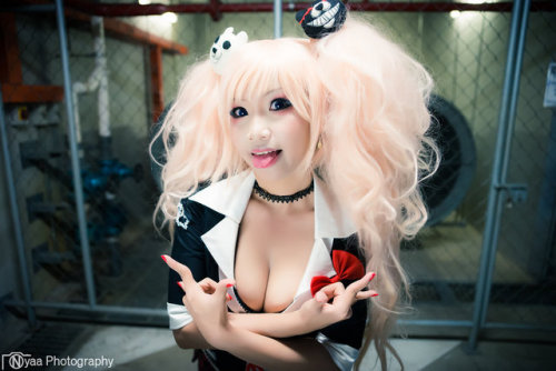 cosplaygirlz:That’s Junko Enoshima-chan by MonicaWos