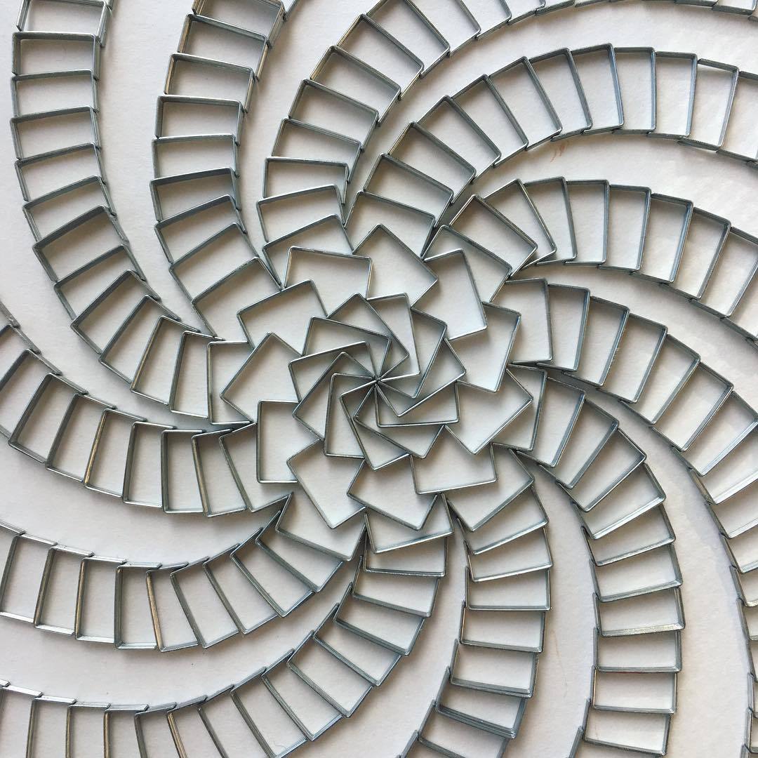 theonlymagicleftisart:  bobbycaputo: Everyday Objects Obsessively Organized into