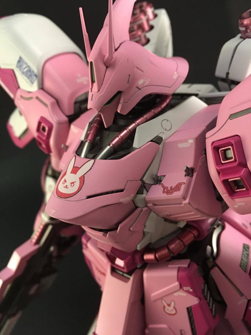 quelana:  skunkandburningtires:  Supermodel: D.Va’s Gundam-Style Upgrade Ultra-dope