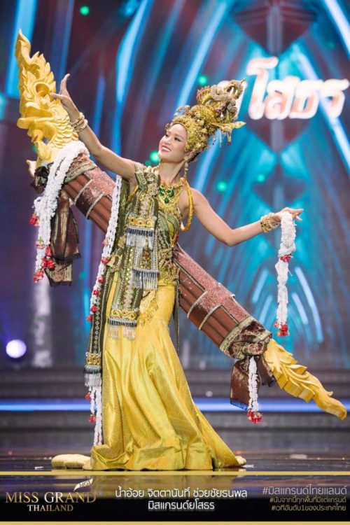 Miss Grand Thailand, 20172. Miss Chumphon, in a mix of WWII tribute and traditional dancing costume3