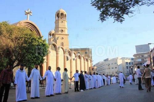 marilyhearts: johnnyis: strongerthanstrongfear: faithfulsurrender: 1st image: Christians in Egypt fo