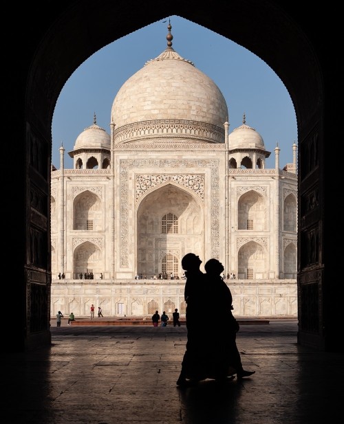 Taj Mahal 2/9⁠
Admiring the exquisite architecture of the Taj...