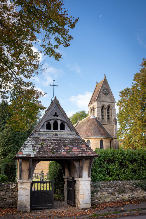 yourstrulymagickghost:spiritusloci: oxfordbybicycle: Oxford by bicycle.10 October, 2020. Oxford to C