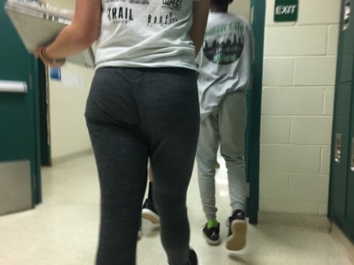 school-voyeur: Start 2018 off right with some nice pics I took