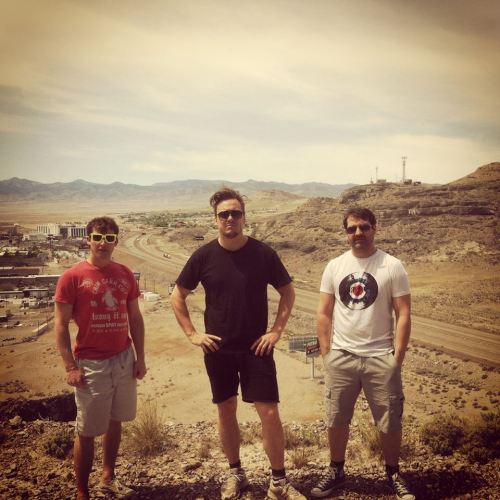 signalssalem:
“ “ On the road to California!.
”
Nice legs guys ;)
”