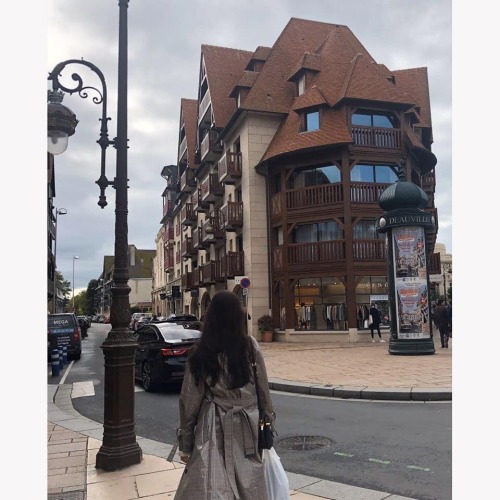 fy-itzy: 200304 ITZY’s Instagram updateitzy.all.in.usDovile was a place that made me feel homesick a
